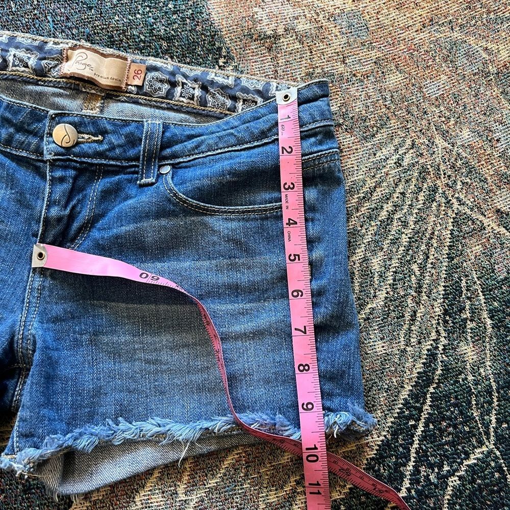 Paige Silver Lake High Rise Denim Cutoff Shorts Size 26 Y2K Blue Vintage Stretch - Picture 12 of 16